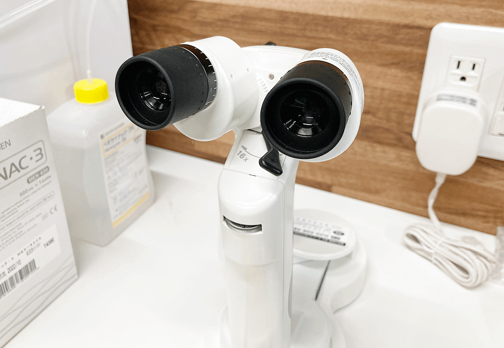 ポータブルスリットランプ（前眼部検査機器）