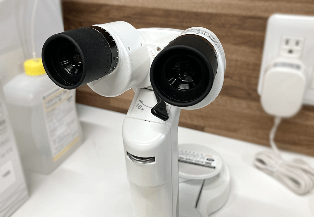 ポータブルスリットランプ（前眼部検査機器）